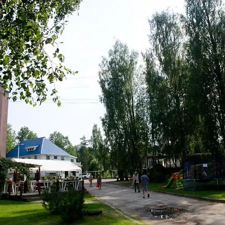 Nelijaerve Centre Üdülőpark *